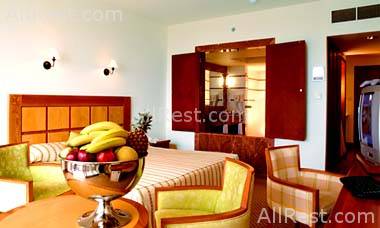 Le Meridien Limassol Spa & Resort 9